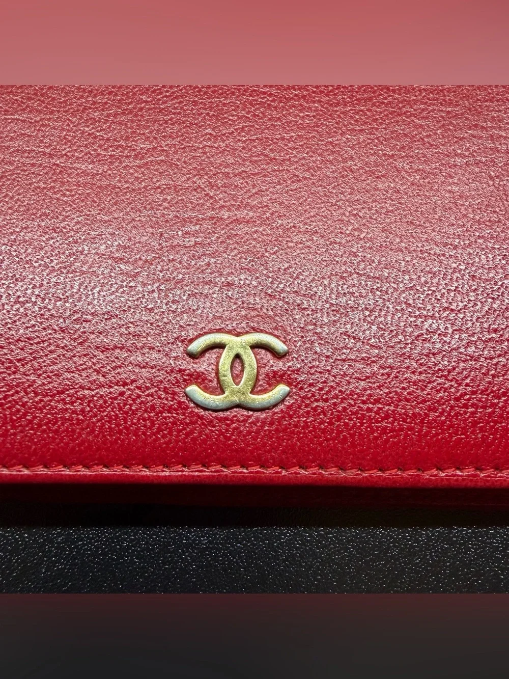 CHANEL Caviar Sevruga Yen Red Wallet